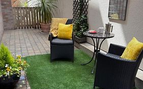 York Staycation With Parking Included